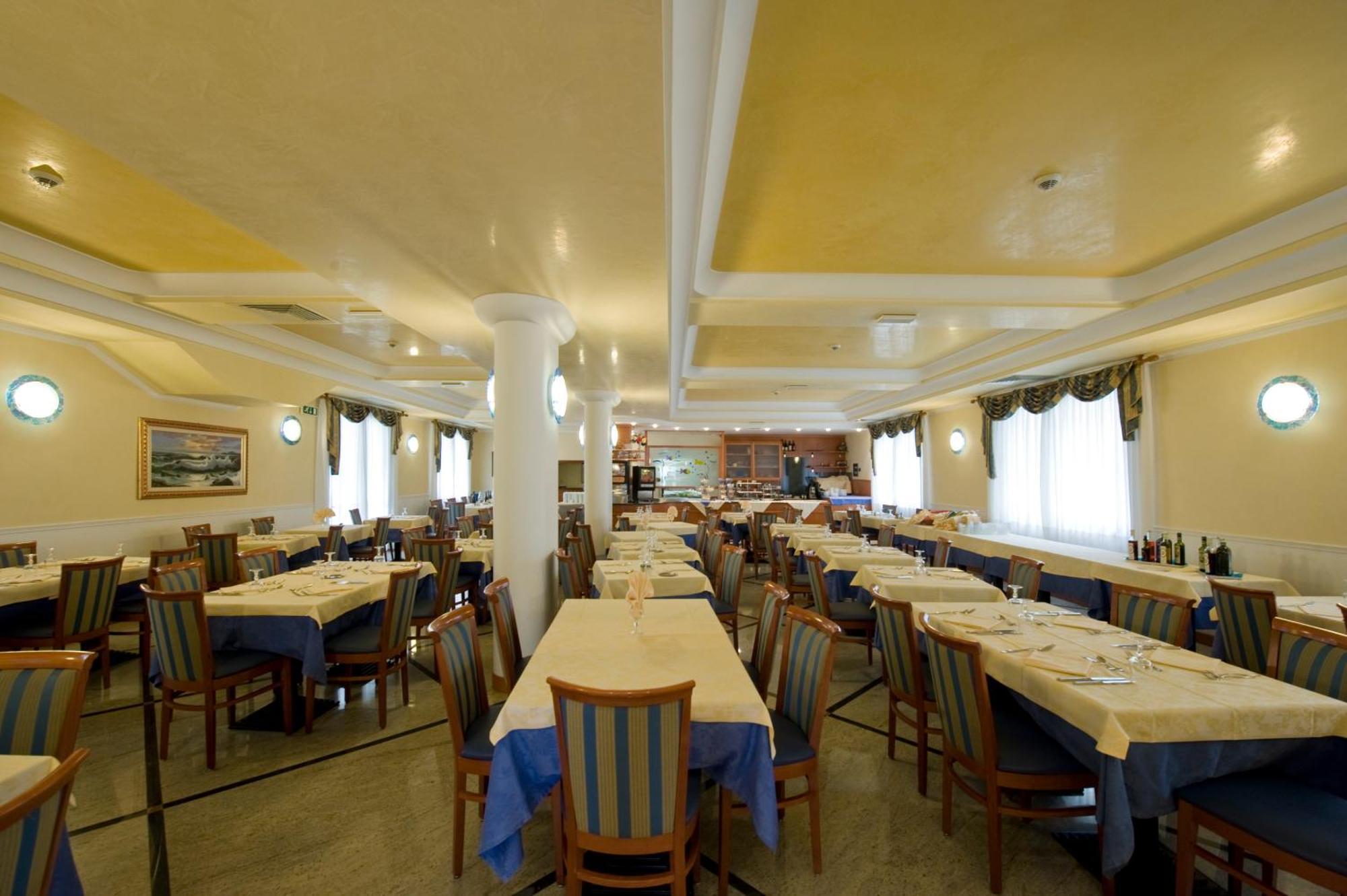 Hotel Hollywood***S Jesolo Extérieur photo