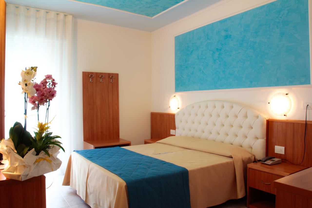 Hotel Hollywood***S Jesolo Extérieur photo