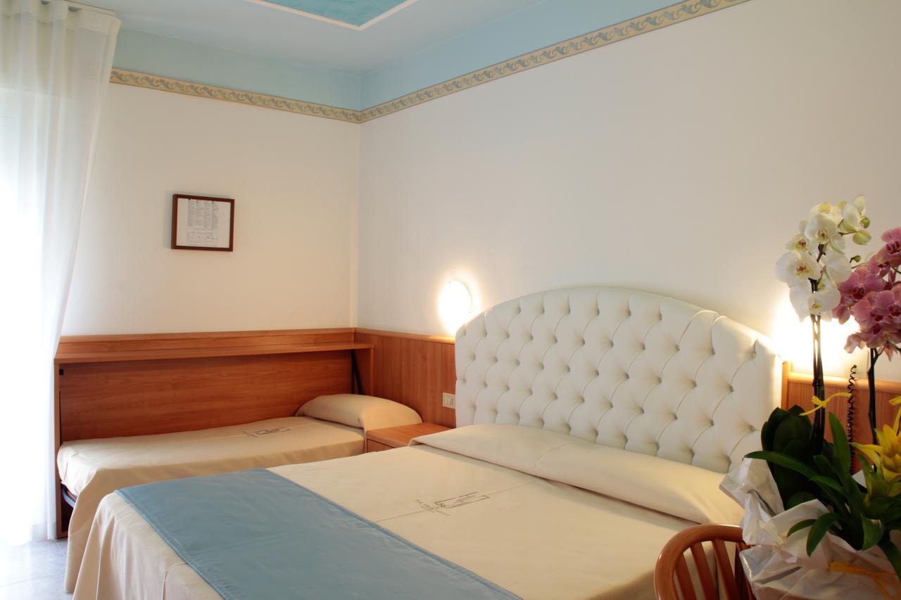 Hotel Hollywood***S Jesolo Extérieur photo