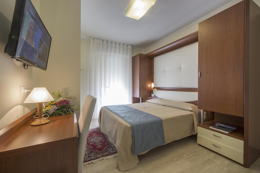 Hotel Hollywood***S Jesolo Chambre photo